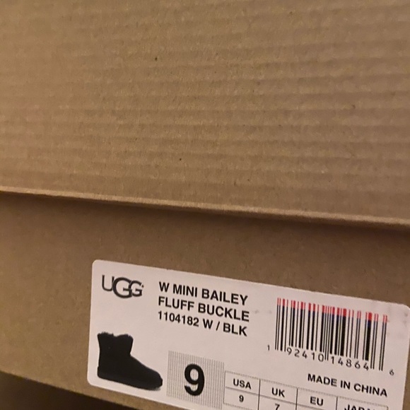 UGG Boots Mini Bailey Fluff Buckle- In Black - Picture 3 of 3